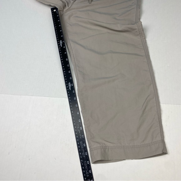 REI Women’s Size 14 Capri Pants Khaki Tan UPF 50 Nylon Outdoor Hiking Lot of 2 - Picture 8 of 11
